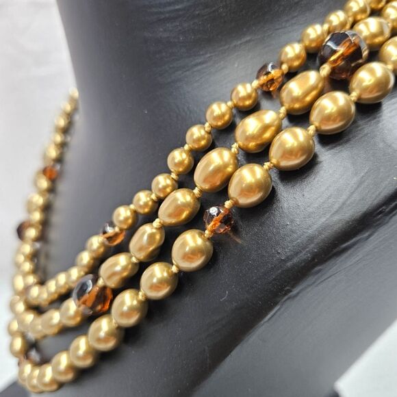 Vintage Monet Triple Strand Toggle Necklace - Champagne - Picture 4 of 7